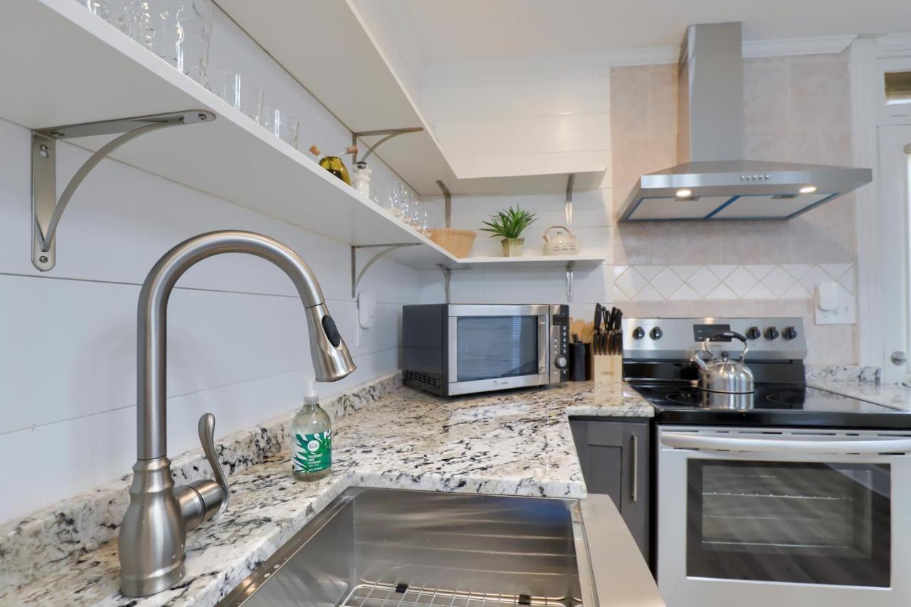 Newly Updated Charming Backyard & Grill Lancaster